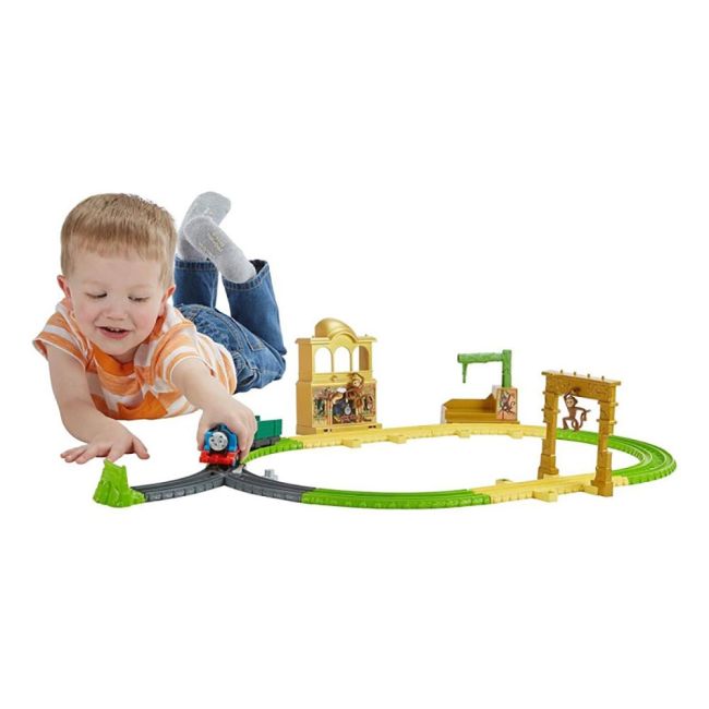 Set Fisher Price by Mattel Thomas and Friends Monkey Palace cu sina, vagoane si locomotiva motorizata