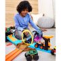 Pista de masini Hot Wheels by Mattel Monster Truck Pit and Launch Team Mega Wrex cu 2 masinute