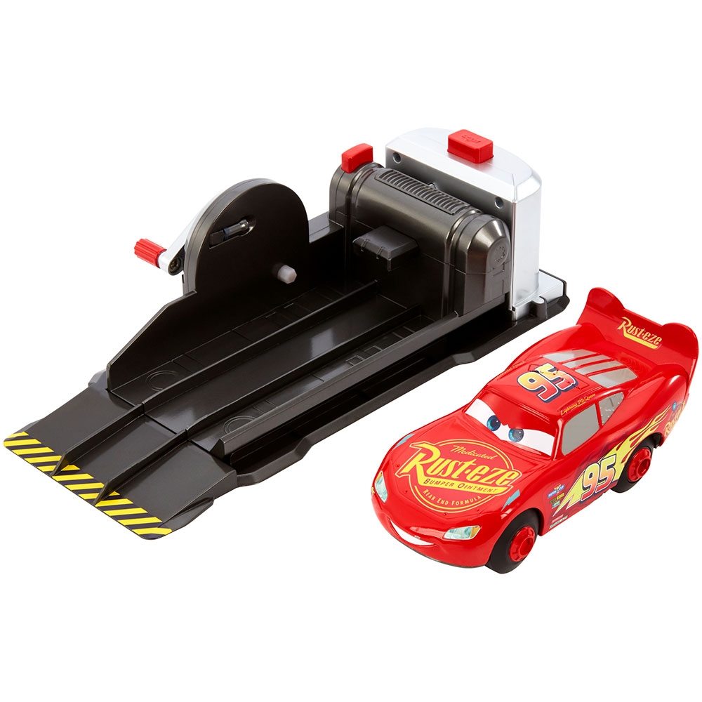Masina Disney Cars by Mattel Fulger McQueen cu lansator CARS